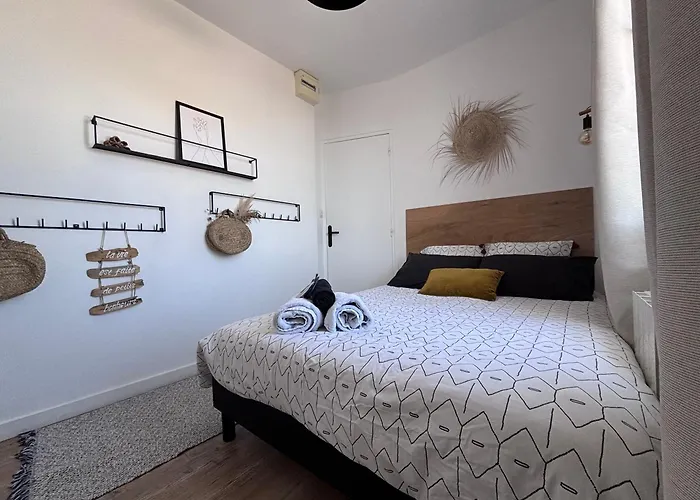 Appartement N1 Superbe à 2 Pas De La *